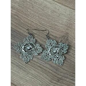Women's Earrings‎